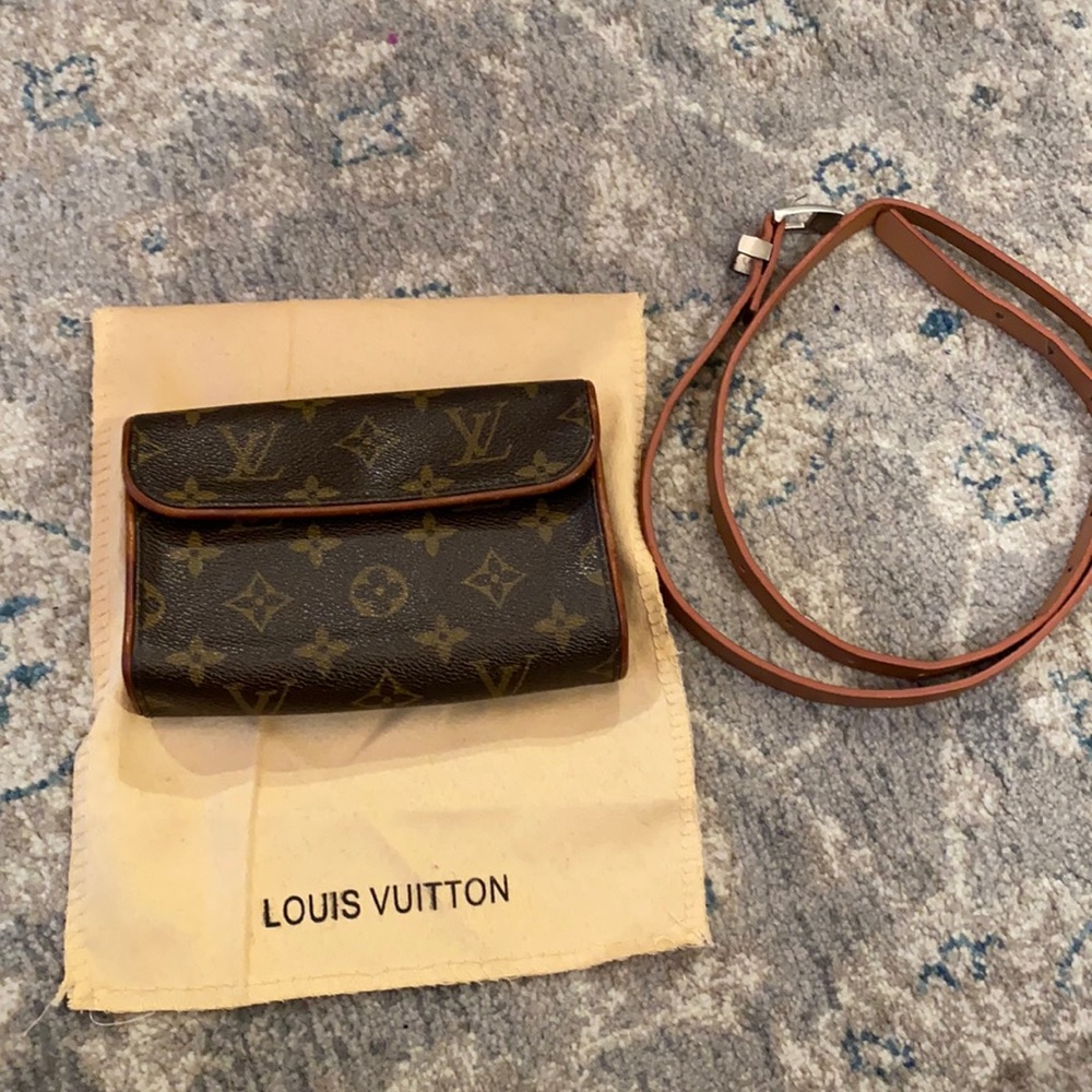 Louis Vuitton waist bag pochette bum bag